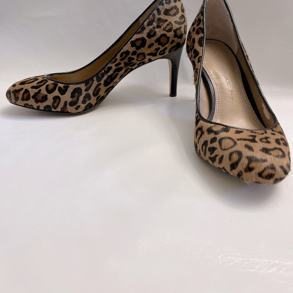 Banana Republic hair calf leopard pattern pumps